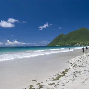 studio-spacieux-vue-mer-au-diamant-avec-piscine.comcaribbean.com/