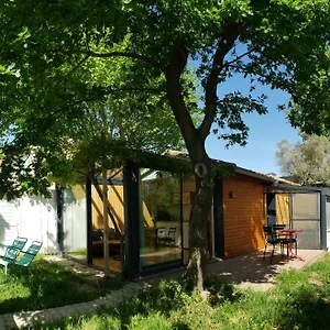 le-mazet-des-amants-cabane-en-bois-avec-spa-privatif.fr-provencehotel.com/
